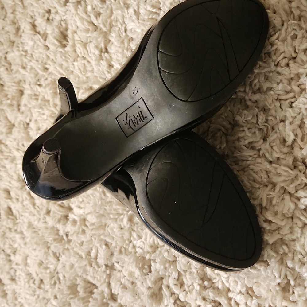 Shoes - Picture 3 of 3